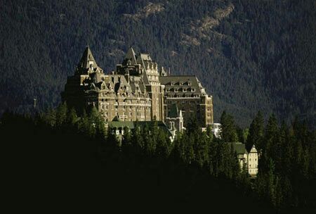 بزرگترین هتل کانادا در تسخیر اشباح
