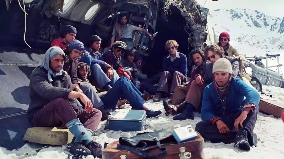 نقد و بررسی فیلم Society of the Snow 2023 | تراژدی پرواز اروگوئه ۱۹۷۲