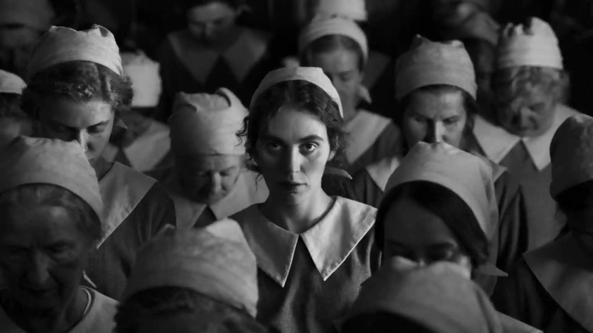 معرفی فیلم دختری با سوزن The Girl with the Needle 2024
