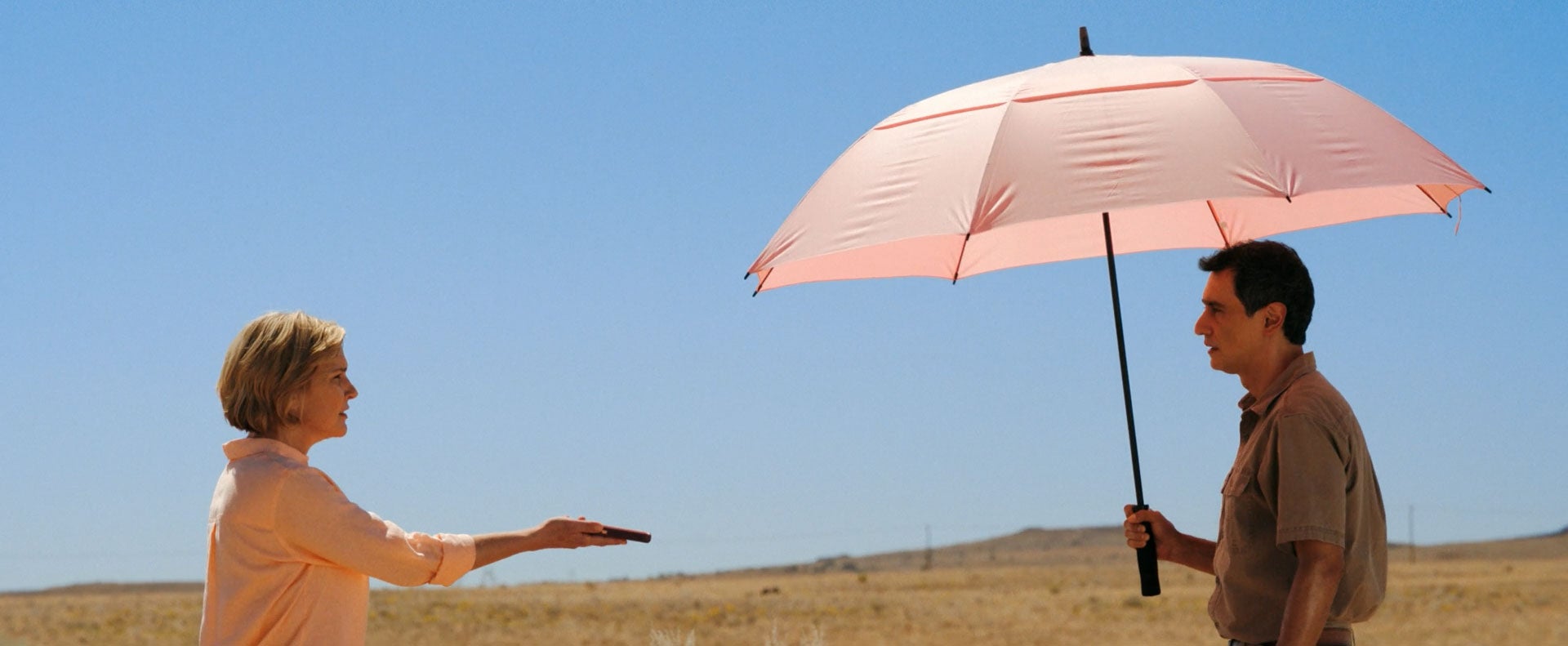 بررسی پایان فصل اول سریال Pluribus